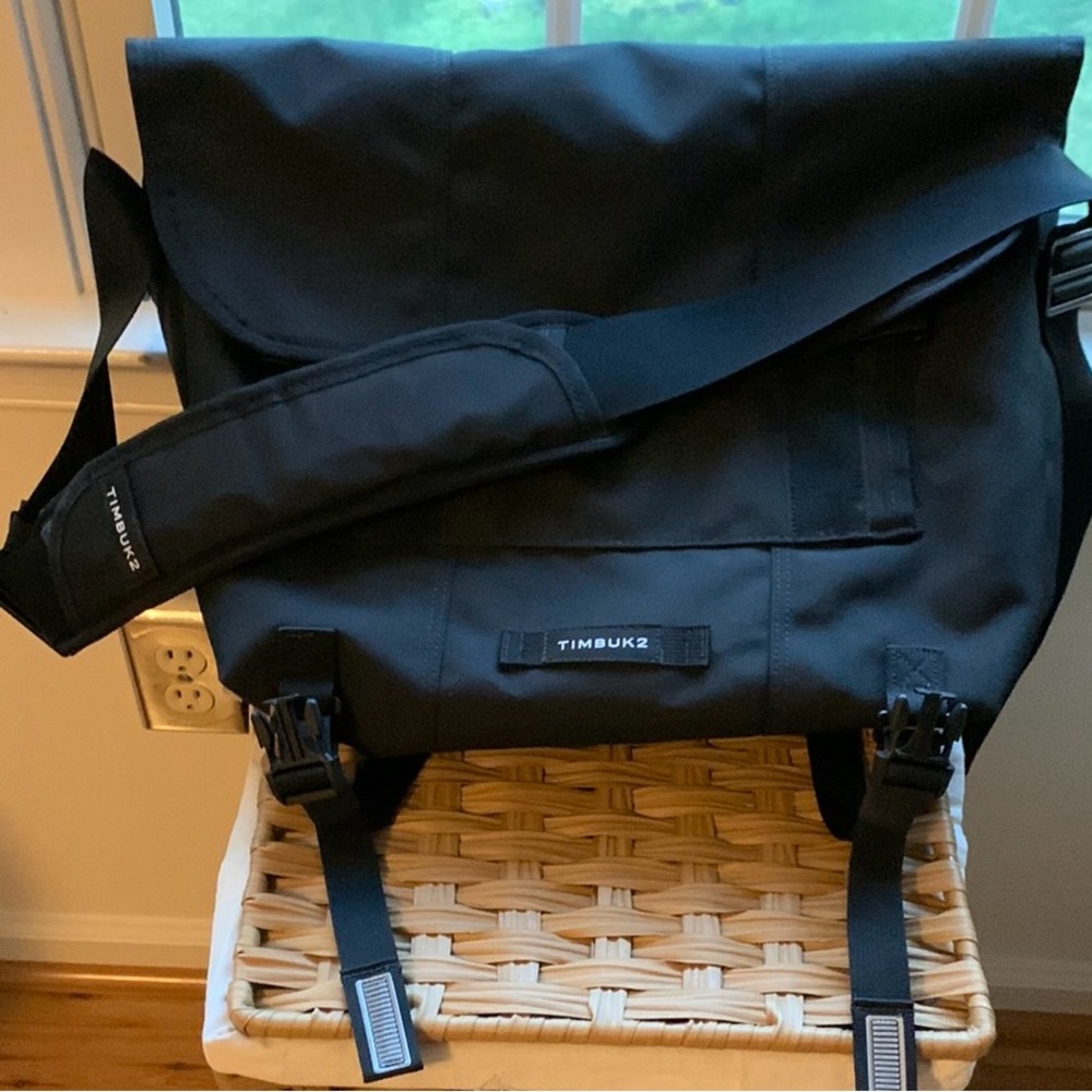 Timbuk2 Jet Black Classic Messenger Bag,  size Medium.